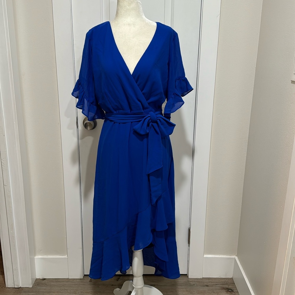 Size M, Lulu’s Midi Dress